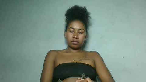 Snapshot of marina663 chatting on 11.03.25 marina663 online show from 11.03.25