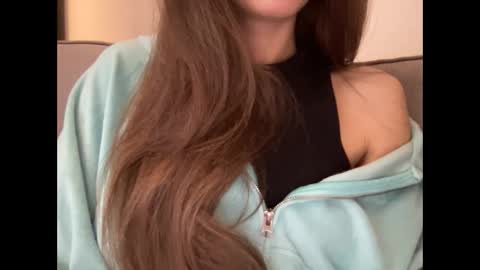 Snapshot of marinalovenow chatting on 03.03.25 Marina online show from 03.03.25