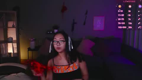 Snapshot of marine_vact chatting on 10.08.25 Marine online show from 10.08.25