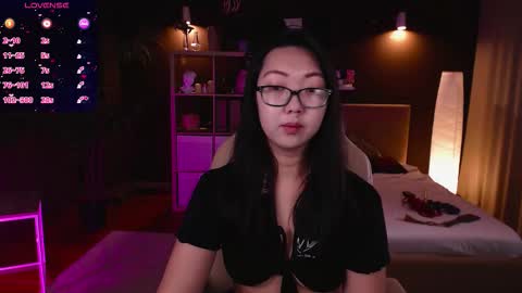 Snapshot of marine_vact chatting on 11.03.25 Marine online show from 11.03.25