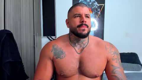 Snapshot of mario_teran chatting on 10.03.25 Mario Teran online show from 10.03.25