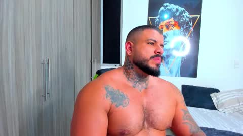 Snapshot of mario_teran chatting on 10.18.25 Mario Teran online show from 10.18.25