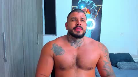 Snapshot of mario_teran chatting on 10.20.25 Mario Teran online show from 10.20.25