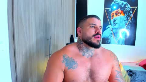 Snapshot of mario_teran chatting on 10.29.25 Mario Teran online show from 10.29.25