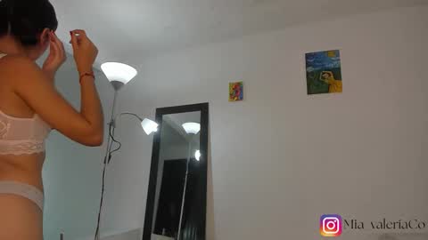 marioandmia online show from 12.21.25