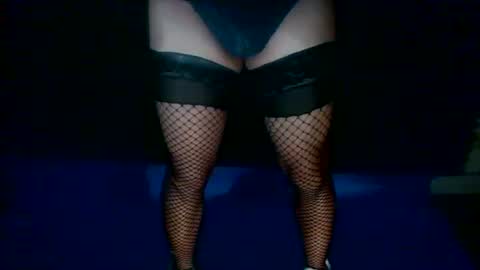 Snapshot of maripaula369 chatting on 10.30.25 Maripaula369 online show from 10.30.25