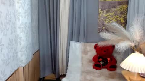 LEAH online show from 12.23.25