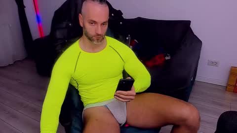 MarisMuscle online show from 12.26.24