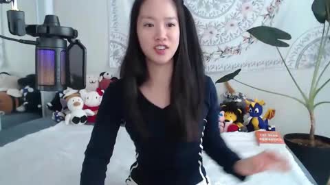 MarissaPeach online show from 12.20.25