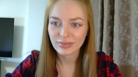 Snapshot of mariwell chatting on 04.12.26 mariwell online show from 04.12.26