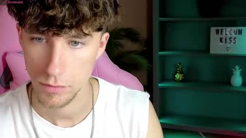 Snapshot of mark_caron chatting on 09.29.25 mark_caron online show from 09.29.25