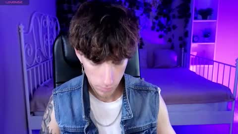 Snapshot of mark_caron chatting on 10.04.25 mark_caron online show from 10.04.25