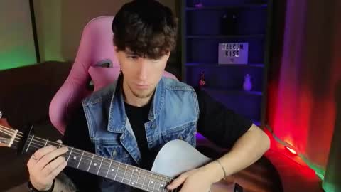 Snapshot of mark_caron chatting on 10.05.25 mark_caron online show from 10.05.25