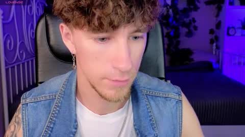 Snapshot of mark_caron chatting on 10.09.25 mark_caron online show from 10.09.25