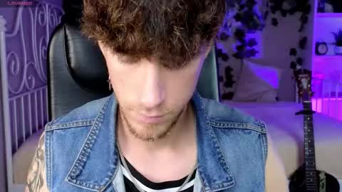 Snapshot of mark_caron chatting on 10.12.25 mark_caron online show from 10.12.25