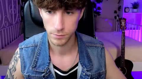 Snapshot of mark_caron chatting on 10.18.25 mark_caron online show from 10.18.25