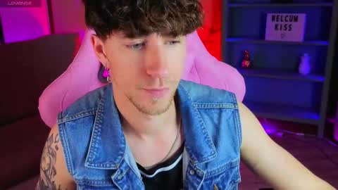 Snapshot of mark_caron chatting on 10.19.25 mark_caron online show from 10.19.25