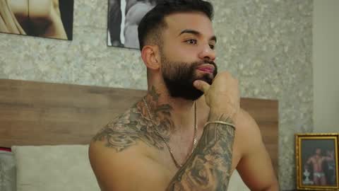 Mark online show from 01.04.25