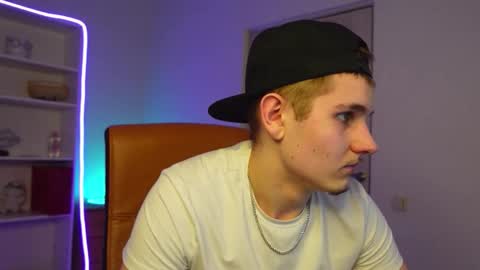 Snapshot of mark_karson chatting on 02.25.26 MARK KARSON online show from 02.25.26