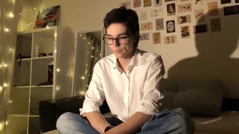 Snapshot of mark_romal chatting on 10.23.25 Mark online show from 10.23.25