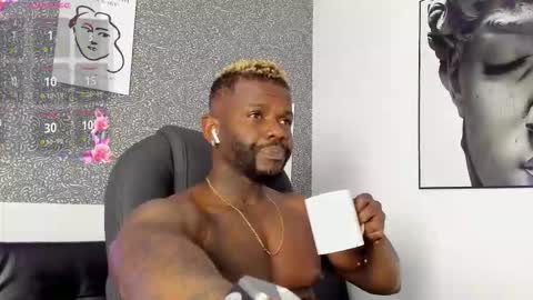 Snapshot of mark_vega chatting on 03.18.26 Mark online show from 03.18.26