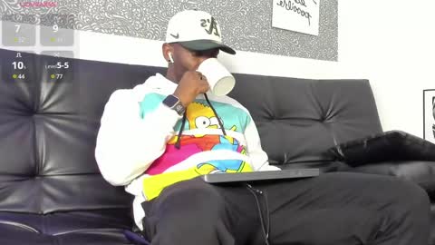 Snapshot of mark_vega chatting on 04.16.26 Mark online show from 04.16.26