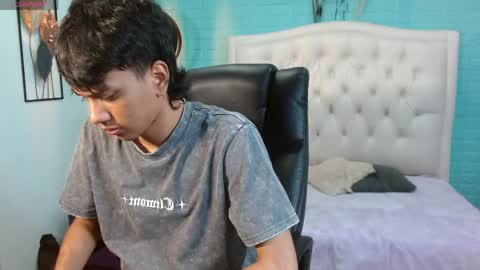 markbowie online show from 04.05.26