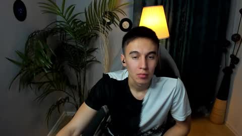 Snapshot of markkullen chatting on 12.02.25 markkullen online show from 12.02.25