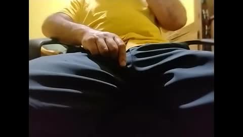 Snapshot of markoanto35 chatting on 10.20.25 markoanto35 online show from 10.20.25