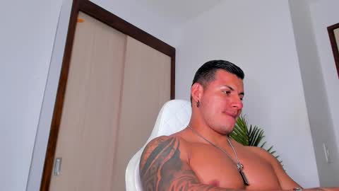Snapshot of markus_blass chatting on 02.15.25 markus... Y online show from 02.15.25