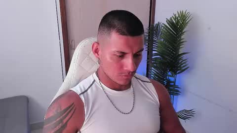 Snapshot of markus_blass chatting on 10.23.25 markus... Y online show from 10.23.25