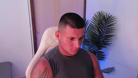 Snapshot of markus_blass chatting on 10.25.25 markus... Y online show from 10.25.25