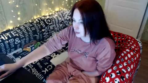MarleneLue online show from 02.15.25
