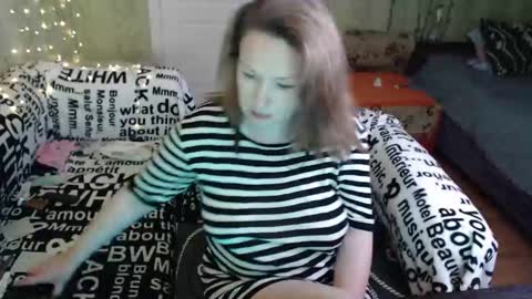 MarleneXDietrich online show from 09.11.25