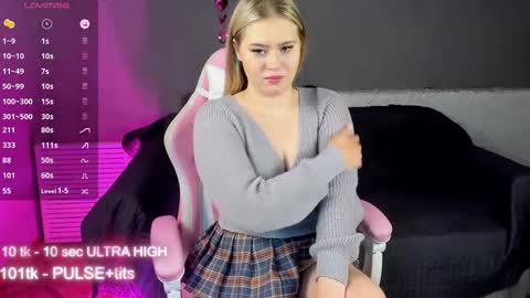 Snapshot of marmel199 chatting on 12.17.24 Liza online show from 12.17.24