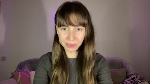 Snapshot of maroonaaa chatting on 10.06.25 Mary online show from 10.06.25