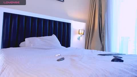 Mari online show from 11.30.25