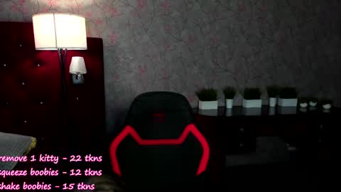 Snapshot of marrie_coy chatting on 02.25.25 Marrie online show from 02.25.25