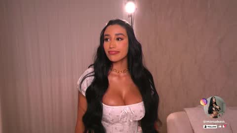 Snapshot of marsabass chatting on 02.18.25     online show from 02.18.25