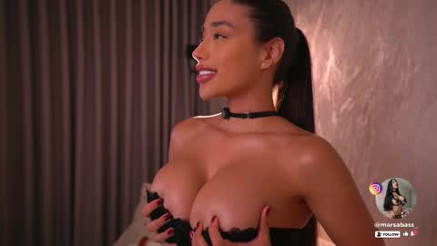 Snapshot of marsabass chatting on 10.22.25     online show from 10.22.25