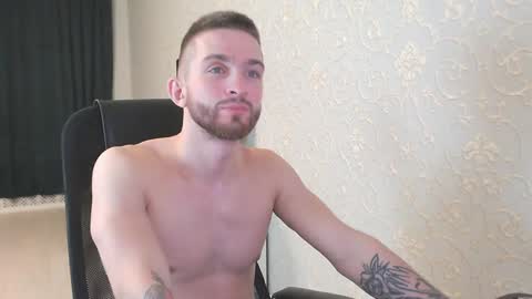 Snapshot of marselle_looker chatting on 01.17.25 Marselle online show from 01.17.25