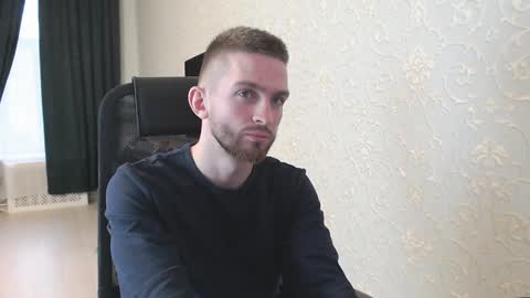 Snapshot of marselle_looker chatting on 01.18.25 Marselle online show from 01.18.25