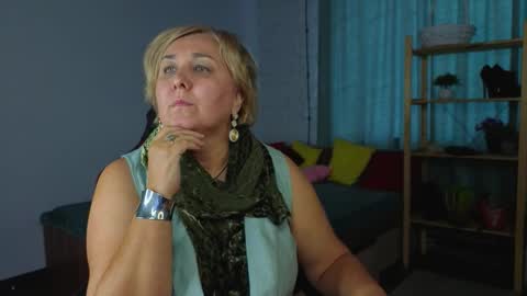 Snapshot of marta_wils chatting on 09.25.25 marta_wils online show from 09.25.25