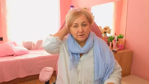 Snapshot of marta_wils chatting on 10.15.25 marta_wils online show from 10.15.25