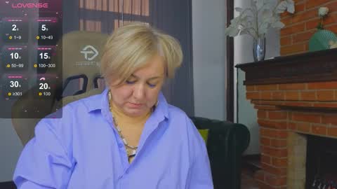 Snapshot of marta_wils chatting on 10.17.25 marta_wils online show from 10.17.25