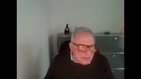 Snapshot of martin_1947 chatting on 02.16.25 martin_1947 online show from 02.16.25