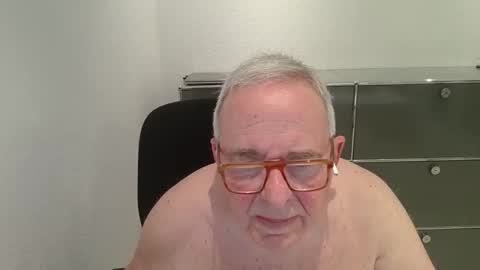 Snapshot of martin_1947 chatting on 11.23.25 martin_1947 online show from 11.23.25