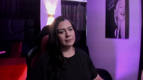 Snapshot of martina_foxy_ chatting on 01.06.25 MARTINA online show from 01.06.25