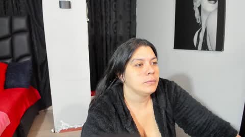 Snapshot of martina_foxy_ chatting on 01.23.25 MARTINA online show from 01.23.25