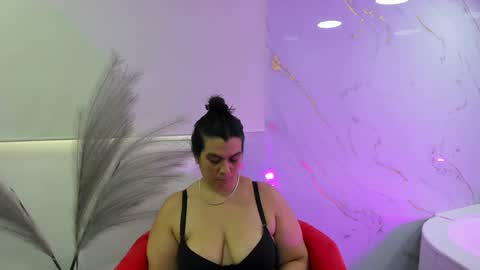 Snapshot of martina_foxy_ chatting on 02.02.25 MARTINA online show from 02.02.25